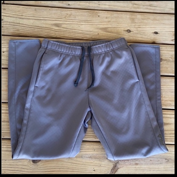 Fila “Live in Motion” Joggers W Pockets and Drawstring Waist - Picture 3 of 11